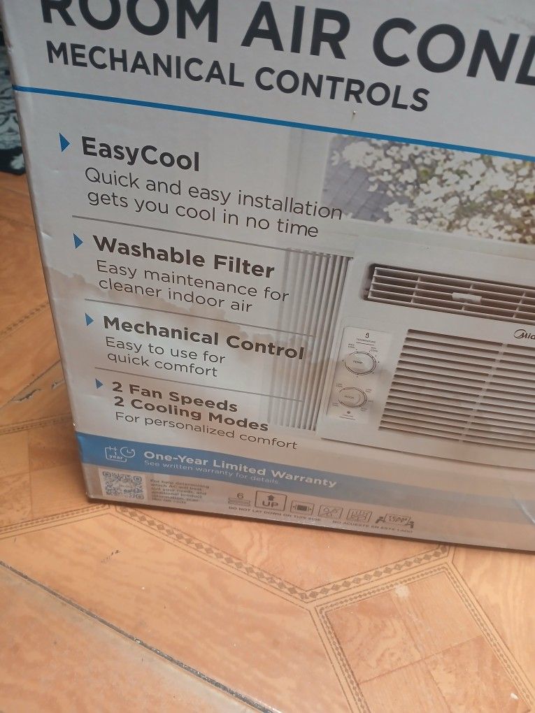 Midea 5000 BTU AC Unit