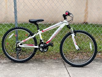 Jamis Kids Mountain Bike, 24” wheels