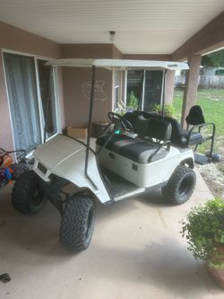 EZ GO GAS GOLF CART