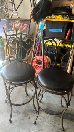 Bar stools 3 perfect condition $40 all 3