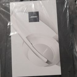 Bose Headphones Brand New First Come Get Them