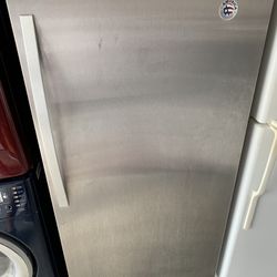 Whirlpool Fridge (no Freezer )