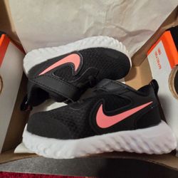 New Nike Revolution 5 toddler  size 6c New