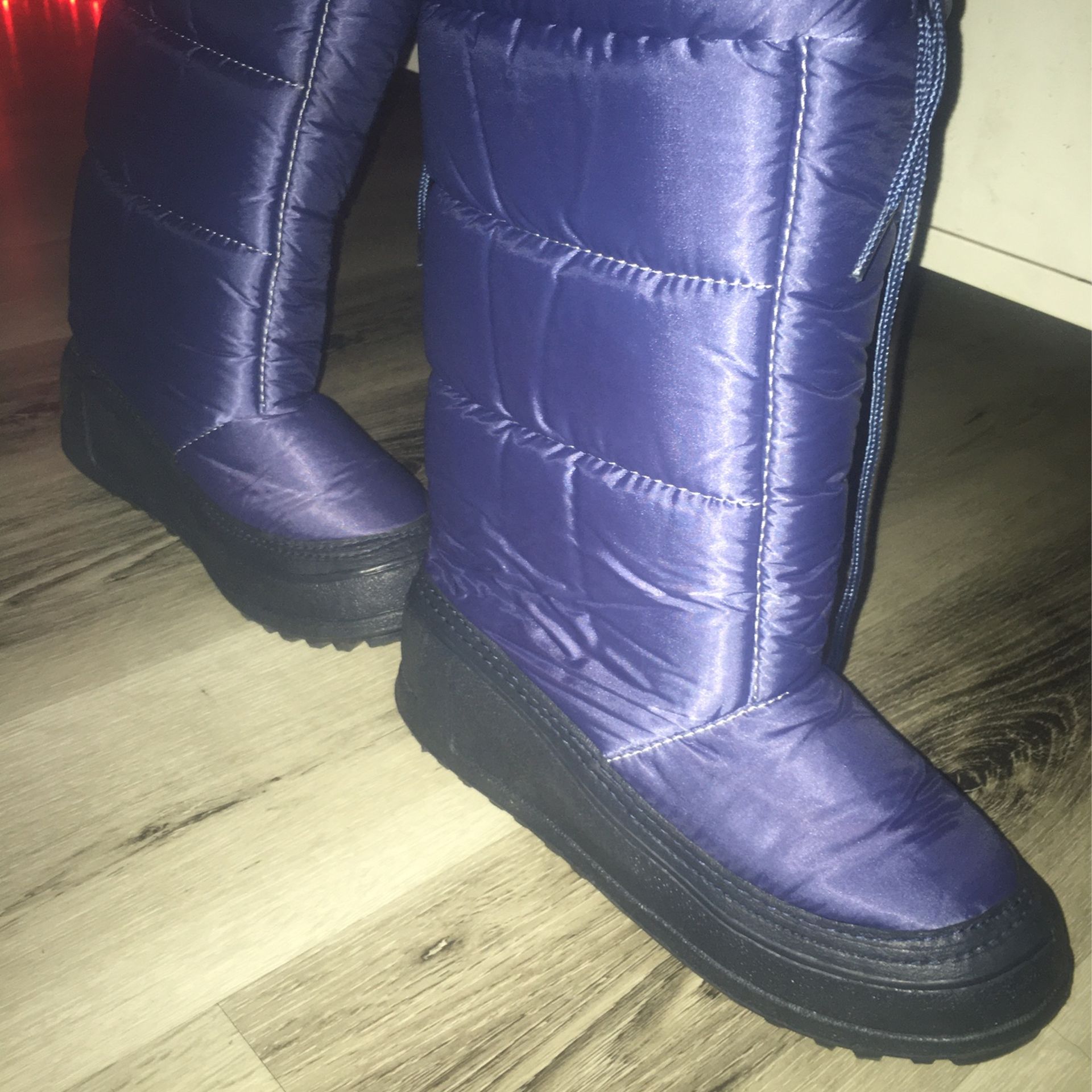 Navy Blue Snow Boots With Fur