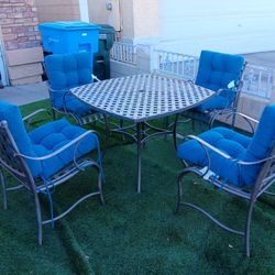 Patio Furniture Good Condition 