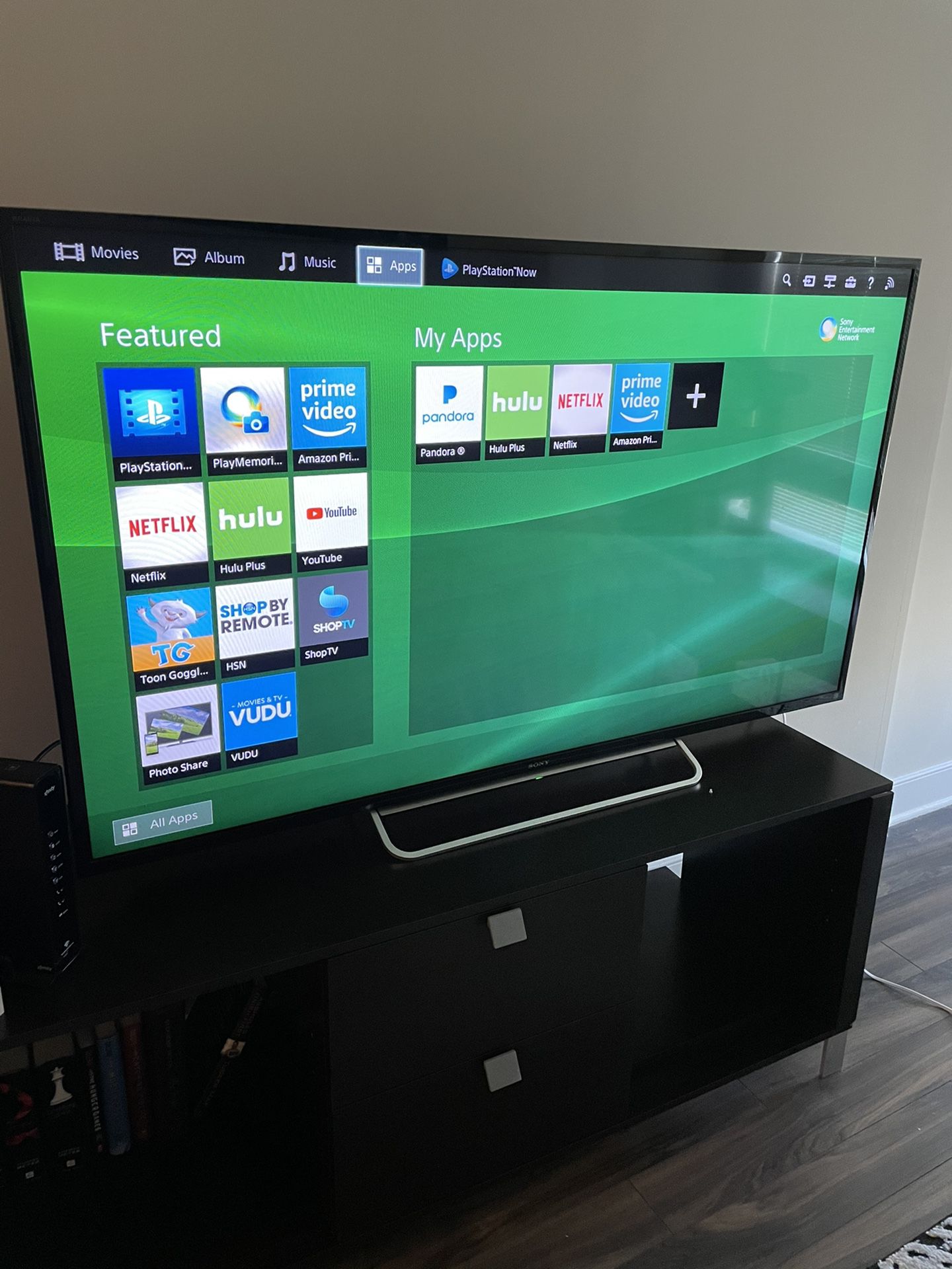 !!60” Sony Smart TV- GREAT CONDITION