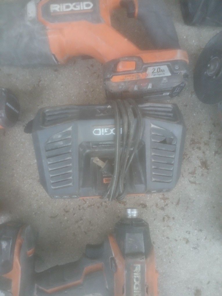 RigiD CordlesS PoweR ToolS FoR SalE GooD ConditioN