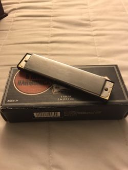 Bee harmonica