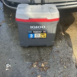 IGLOO Cooler