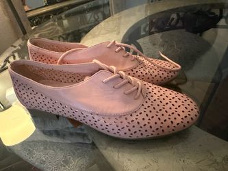 Woman shoes