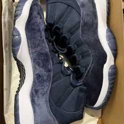Air Jordan 11 Retro Blue Velvet Size 8 Mn 9.5wmn