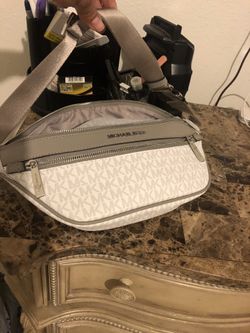 Michael Kors Mott Belt Bag