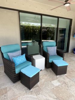 Outdoor swivel glider set