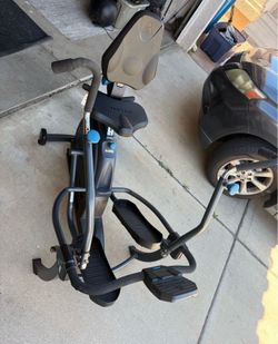 Teeter LT1 Recumbent Cross Trainer