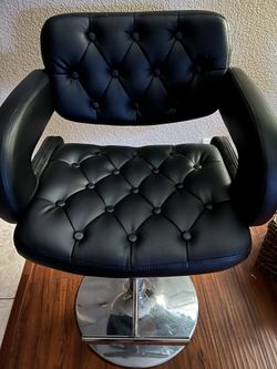  Bar Chair $ 26 Or Best Offer 