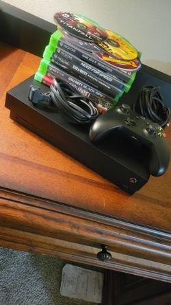 XBOX ONE X 1tb ,  works perfectly.