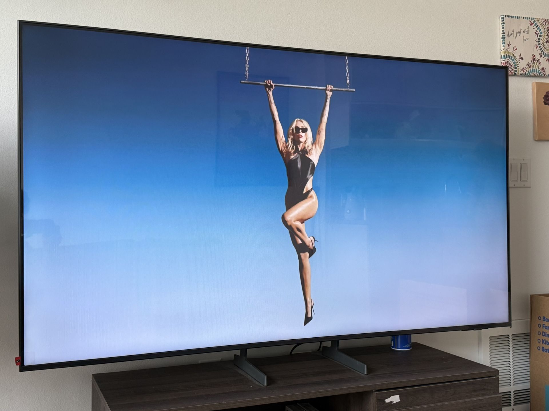 Samsung 65in TV + Coffee Table + Tv Stand