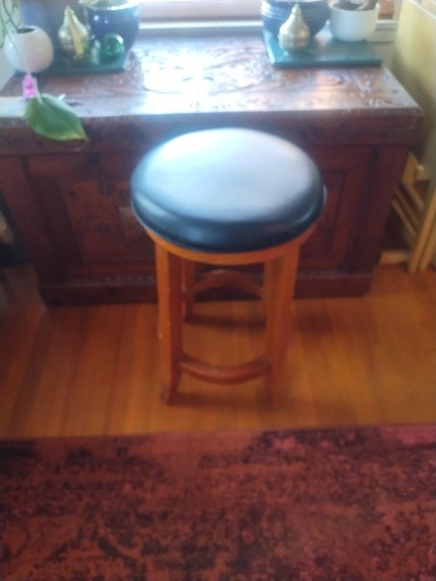  24" Milano Counter Stool