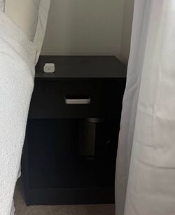 LIKE NEW NIGHTSTANDS
