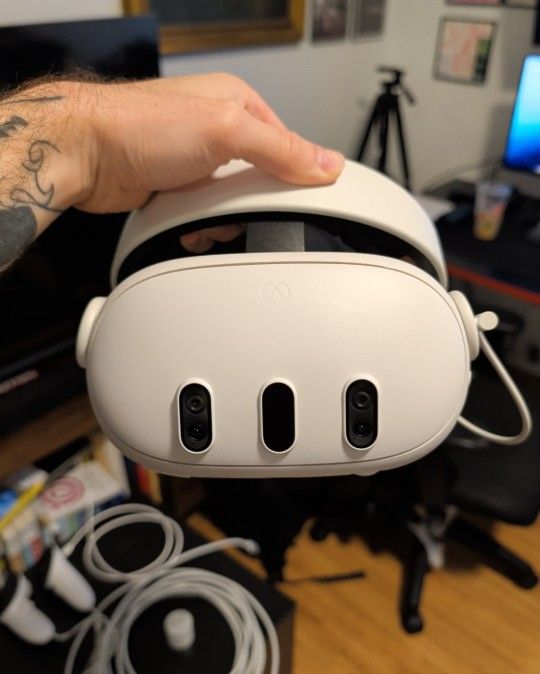 Meta Quest 3 (512GB) + Kiwi H4 Boost Battery Halo Head Strap