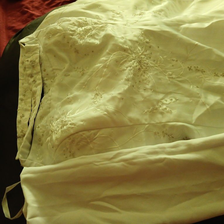 Used Wedding Dress Size 3XL