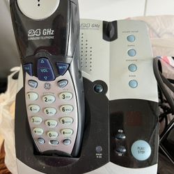 Cordless Phone W Answering Machine 