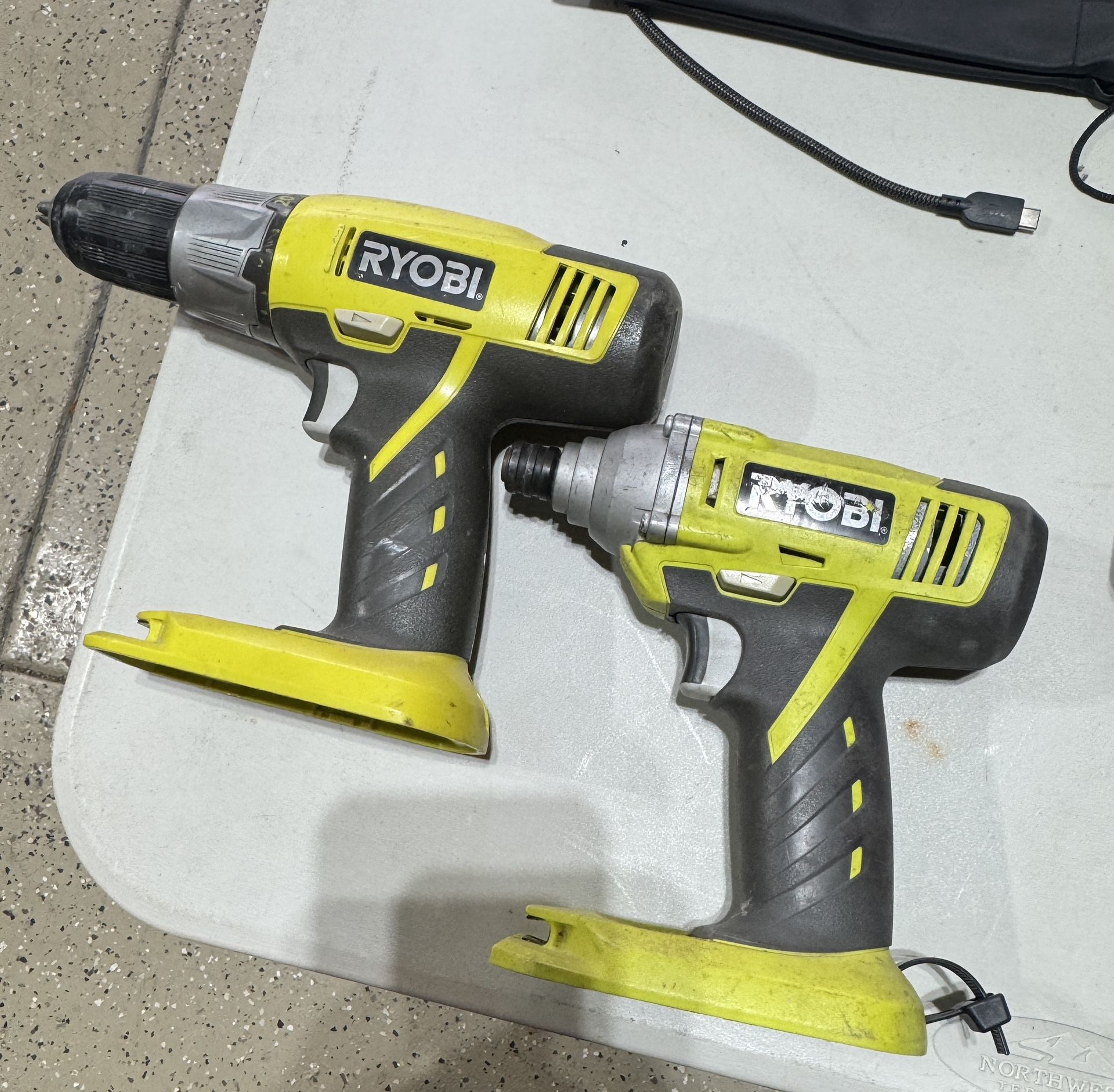 Cordless Drill And Compact Drill 