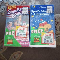 Brand New VHS Tapes 1996 Disney Spot's Magic Christmas With Free Christmas Ornament And Sing Along!!OBO!!