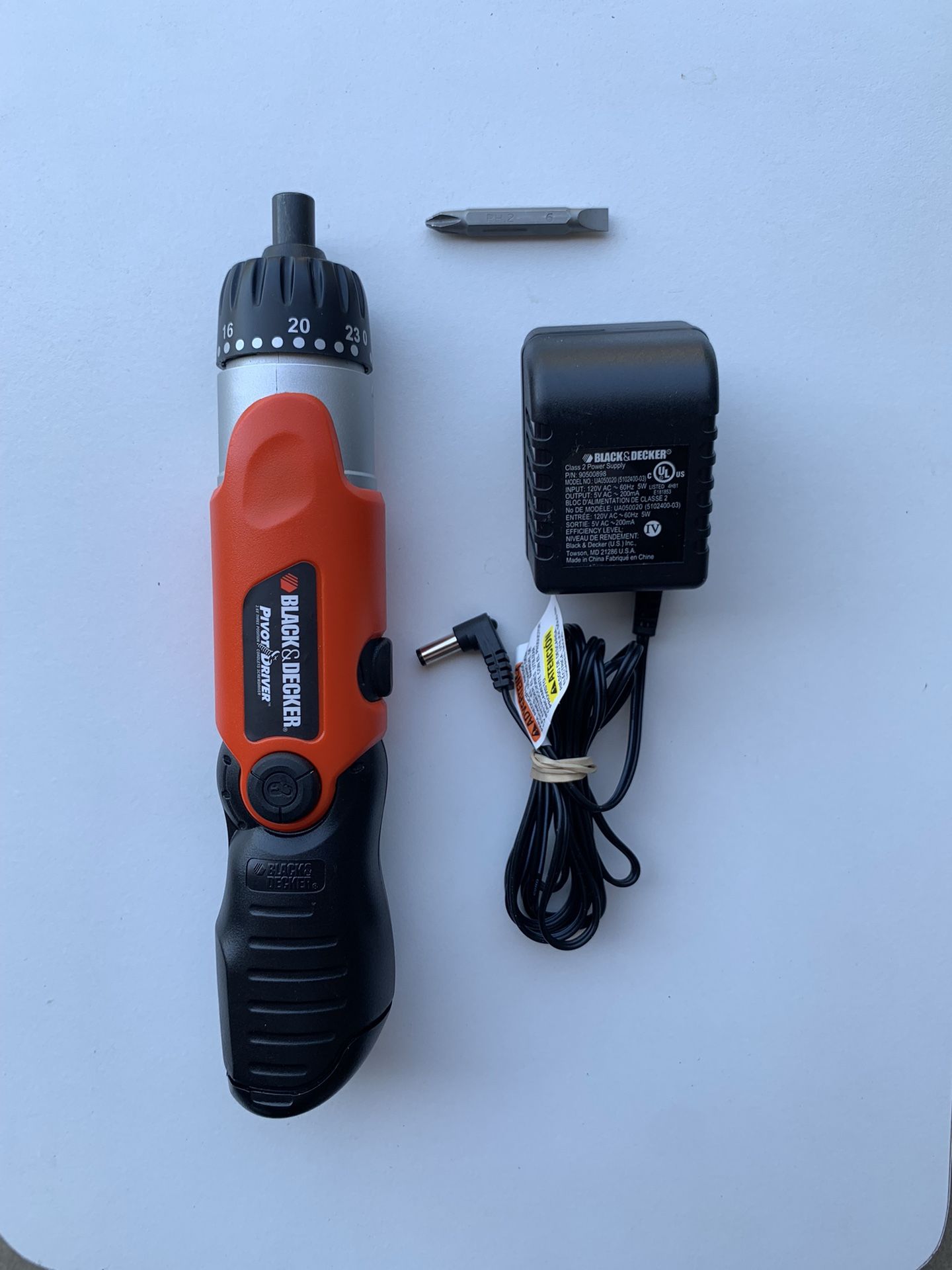 Black & Decker 9078 Pivot Driver 3.6V Cordless Screwdriver - With Charger adaptor