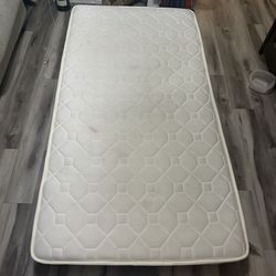 Twin mattress