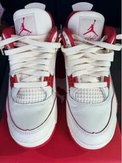 Jordan 4 Women’s Valentines Size 8