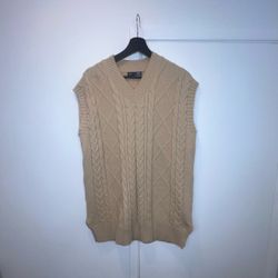 DAZY Beige Cable Knit Oversized Sweater Vest Size M