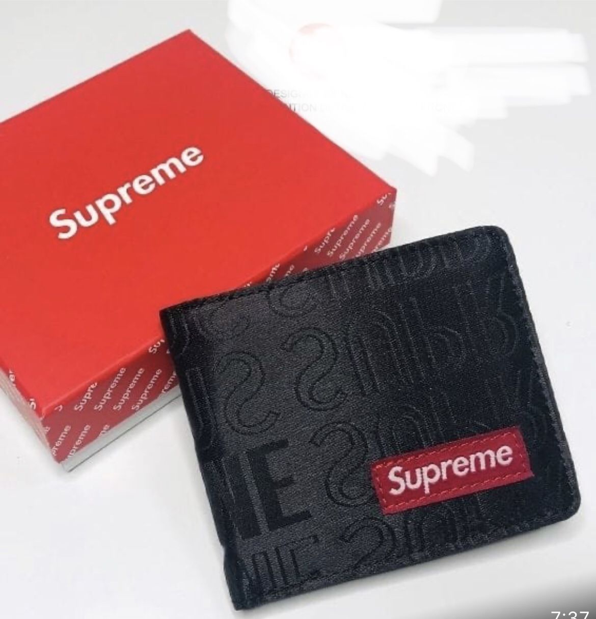 Supreme Wallet New Fast Shipping Very Good Quality 