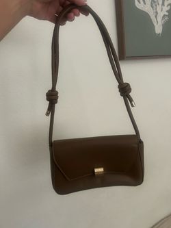 Brown shoulder bag