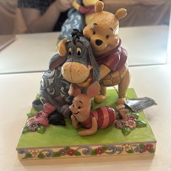 Winnie The Pooh and Friends (Jim Shore Collection)