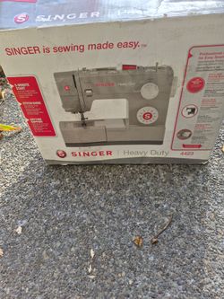Singer Heavy Duty 4423 Sewing Machine
