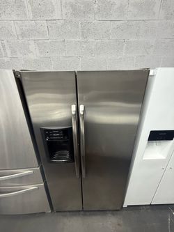 GE Stainless Steel Side-by-Side Refrigerator ( Refrigeradores )