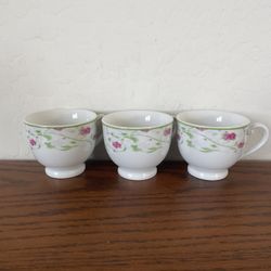 3 Tea Cups (No Saucer)