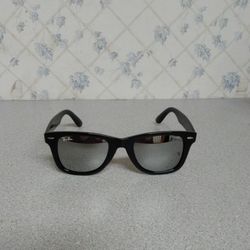 Ray-Ban Rayban Wayfarer Black & Silver Sunglasses