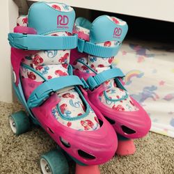 Beautiful Girls Mermaid Roller Derby Pink Roller Skates Size Medium