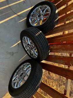 235/55/17 All Season 3 Tires Michelin Ave Chrome Wheels