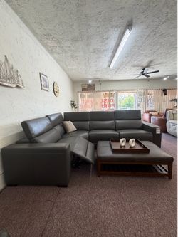 Nevio 4Pc Top Grain Leather Sectional w/ Articulating Headrest and 2 Power Recliners
