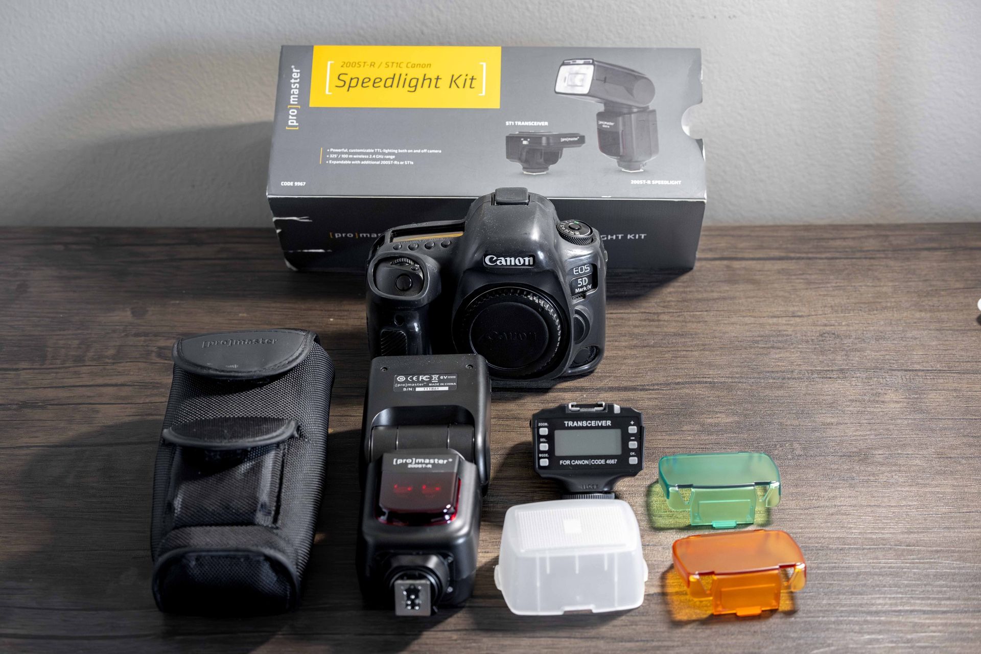 Canon 5D Mark IV With Speed Light Flash Bundle