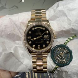 Authentic Original Rolex Day-Date 36mm - Black Dial with Natural diamonds - Natural Diamond Bezel - Mint Condition 