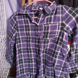 Children's Place Girls Long Sleeved Purple 🟣 Plaid Medium Button Down Collared Shirt
