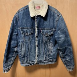 Vintage Levi’s Sherpa-Lined Denim Jacket – WPL 423 (Made in USA) Size 44L