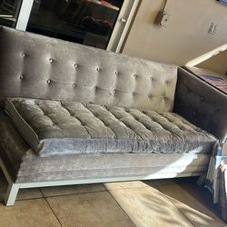 Single couch