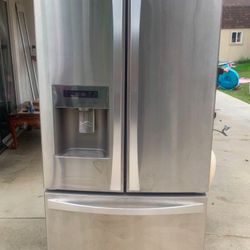 Kenmore Elite French Door Refrigerator In Excellent Condition Works Great. See photos.