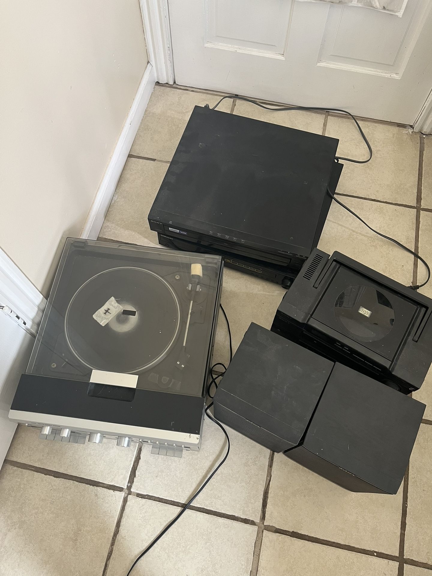 Disc and Tape Changers & Players