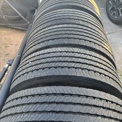275 70 22.5 Beautiful Set Of 6 Tires Michelin Have 100% Tread Left 